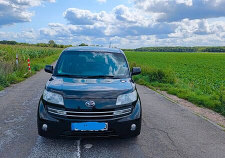 Daihatsu Materia Black Edition