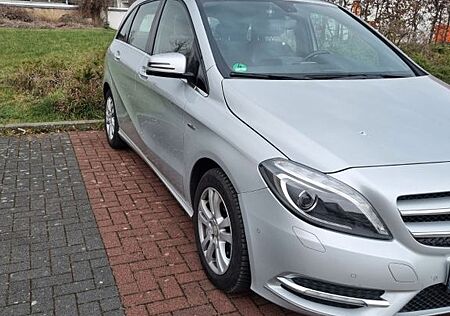 Mercedes-Benz B 200 CDI BlueEFFICIENCY -