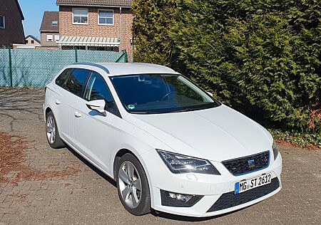Seat Leon ST 1.4 TSI DSG FR AHK Scheckheftgepflegt