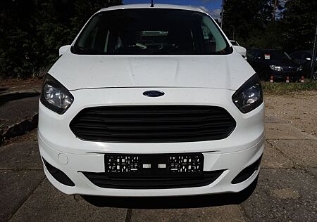 Ford Tourneo Courier 1.0 EcoBoost