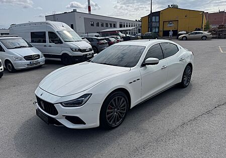 Maserati Ghibli 3.0 V6 Diesel 275HP GRANLUSSO Auto RWD