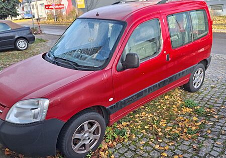 Citroën Berlingo gepflegter 1.4L m. AHK