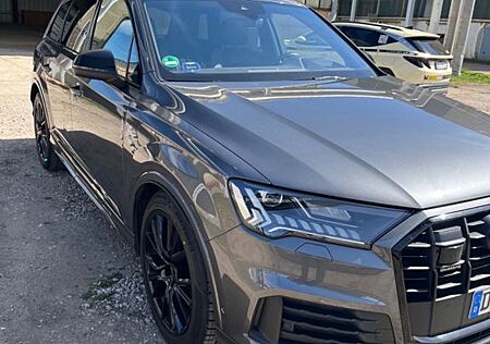 Audi Q7 50 TDI quattro tiptronic S line S line