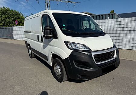 Peugeot Boxer 330 L1H1 BLUE120 EURO6 PDC KAMERA
