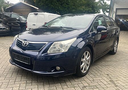 Toyota Avensis gebraucht kaufen Toyota Avensis Combi Sol 2.2 D-4D Executive
