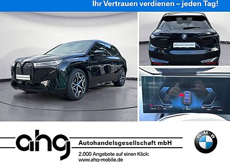 BMW iX h xDrive50 Sportpaket Integal-Aktivlenk.