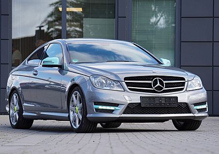 Mercedes-Benz C 180 CGI BE AMG Line *MIT 2 JAHREN GARANTIE*