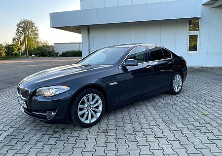BMW 525d Lim. Aut./Navi/Leder/ Xenon/Glasschiebedach