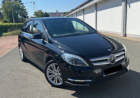 Mercedes-Benz B 200 CDI 4MATIC DCT AMG, Styling