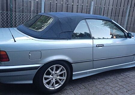 BMW 320I E36 CABRIO 30 JAHRE