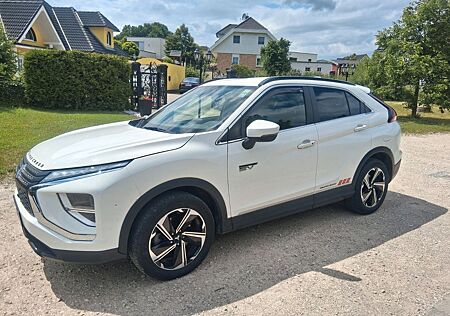 Mitsubishi Eclipse Cross 2.4 PLUG-IN HYBRID 4WD Basis Basis