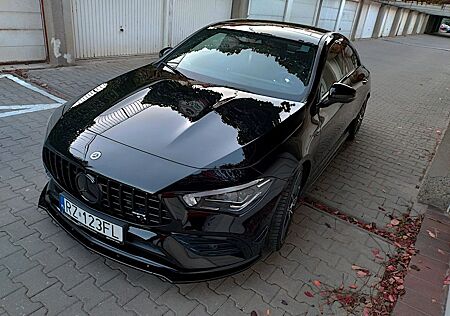 Mercedes-Benz CLA 35 AMG Mercedes-AMG CLA 35 4MATIC DCT Me...