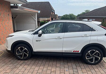Mitsubishi Eclipse Cross 2.4 PLUG-IN HYBRID 4WD Select ...