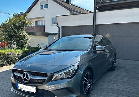 Mercedes-Benz CLA 200 Shooting Brake -
