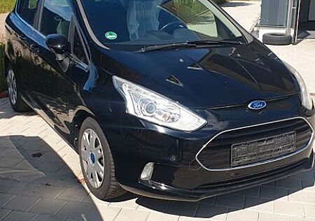 Ford B-Max 1,0 EcoBoost 74kW S/S Titanium Titanium