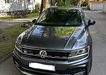 VW Tiguan Volkswagen 2.0 TDI R-line SCR DSG 4MOTION Top