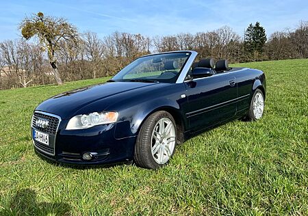 Audi A4 Cabrio 1.8T - Automatik - Lederausstattung