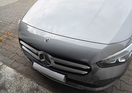 Mercedes-Benz B 200 -