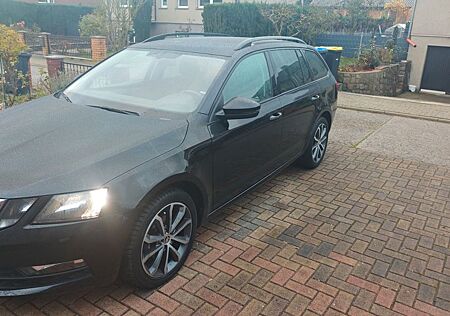 Skoda Octavia 1.6 TDI Drive Combi Drive