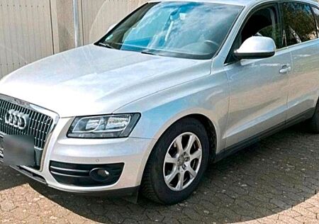 Audi Q5 2.0 TFSI S tronic quattro -
