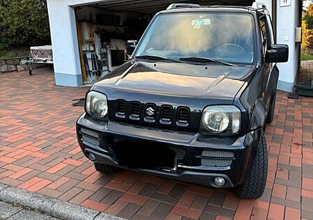 Suzuki Jimny 1.3 4WD Black and White