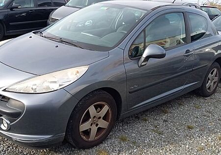 Peugeot 207 1,4 Euro 4 Tüv 2/2027 1.Hand