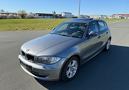 BMW 120d Aut Xenon Navi Schiebedach 8-Fach TÜV neu
