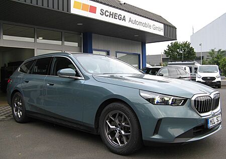 BMW 520 d xDrive Touring NAVI KAM LED S-SITZ SHZ 1HD