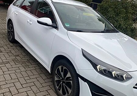 Kia Cee'd Sportswagon 1.6 GDI Plug-In Hybrid Vis...