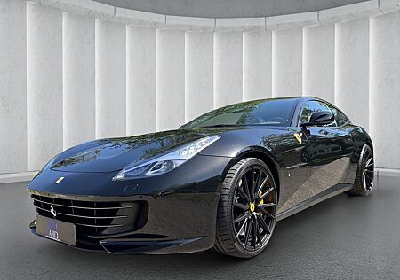 Ferrari GTC4Lusso 6.3 V12 DCT JBL/LIFT/Sitzklima/Kamera
