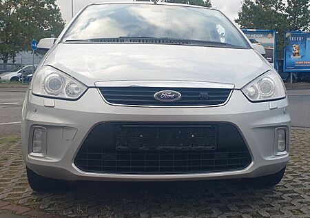 Ford C-Max Titanium