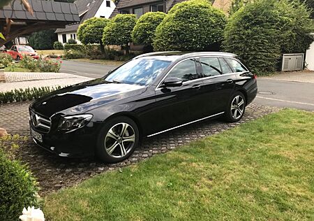 Mercedes-Benz E 450 4MATIC T AVANTGARDE Autom. AVANTGARDE