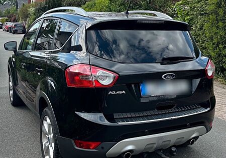 Ford Kuga S / Allrad / Panoramadach / 2.0 Diesel