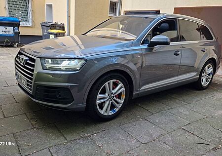 Audi Q7 3.0 TDI quattro tiptronic -