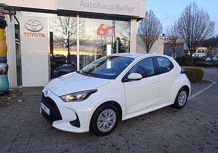 Toyota Yaris 1.0 VVT-i Cool & Sound