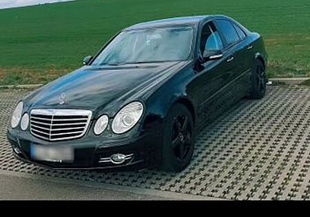 Mercedes-Benz E 200 KOMPRESSOR AVANTGARDE Avantgarde