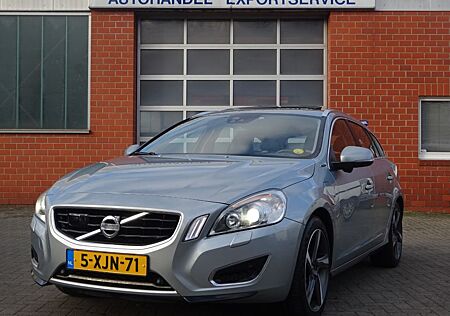 Volvo V60 D6 AWD Pug-in Hybrid, Leder,Navi,Schiebedach