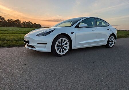 Tesla Model 3 Hinterradantrieb RWD