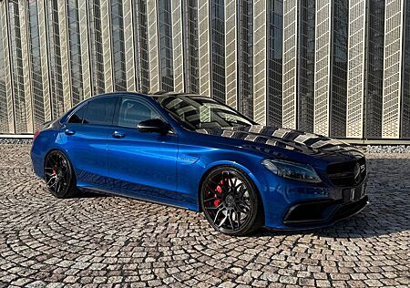 Mercedes-Benz C 63 AMG Mercedes Benz C63s AMG Carbon Performance
