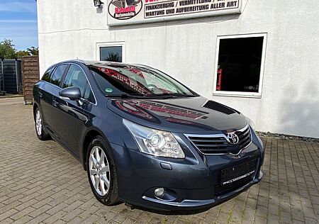 Toyota Avensis Kombi Executive 2.0 / NAVI/XENON/6-GANG