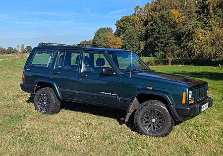 Jeep Cherokee Sport 2.5 TD Sport