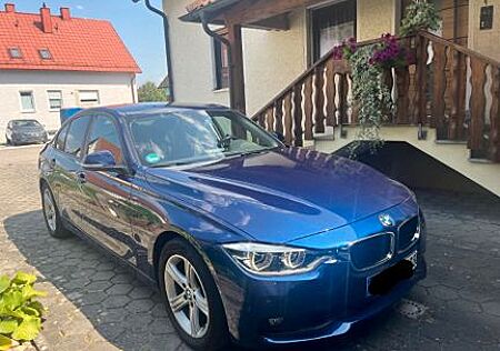 BMW 330i Advantage Automatic Advantage