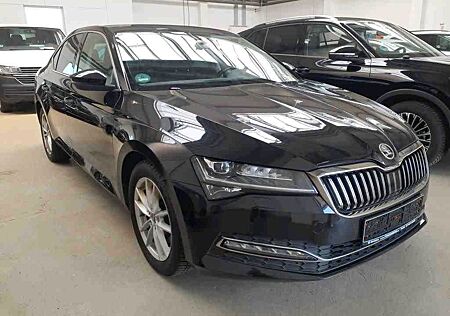 Skoda Superb Lim. Style 2.0TDI4x4 MATRIX*VIRTU*ACC*AHK