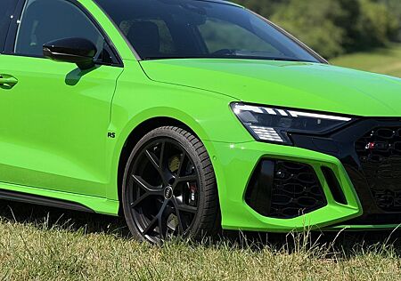 Audi RS3 Sportback *Sport-AGA/Pano/Matrix/280/4J*