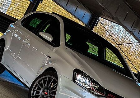 VW Polo Volkswagen GTI 1.8 TSI | Schaltgetriebe |