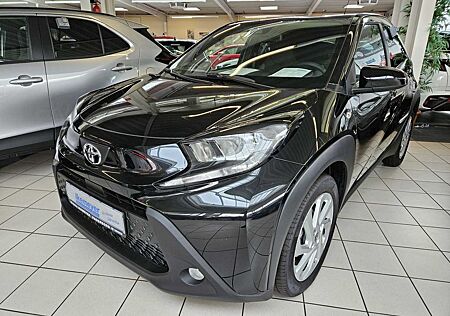 Toyota Aygo (X) Play Design-Paket Alufelgen Klima Rückfah