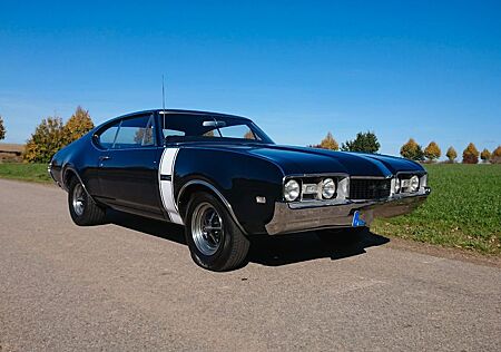 Oldsmobile Cutlass 442 V 8