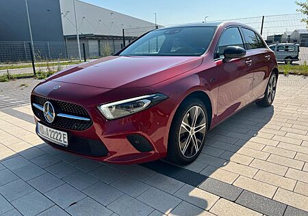 Mercedes-Benz A 250 e Advanced DCT Advanced