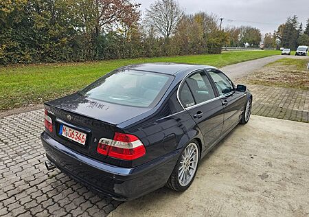 BMW 330i -