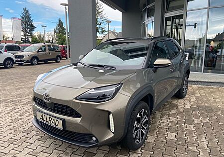 Toyota Yaris Cross Hybrid TeamD 4x4*1.Hand,SHZ,Navi,RFK
